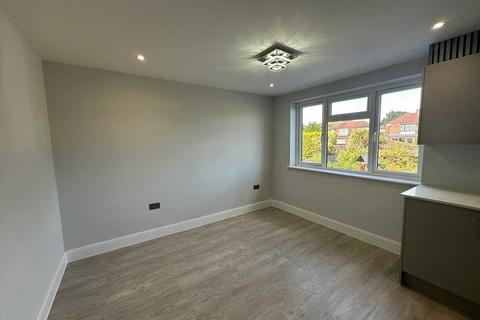 2 bedroom maisonette to rent, Bellamy Drive, Stanmore