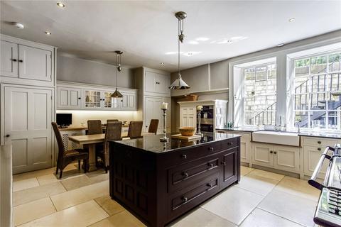 5 bedroom terraced house to rent, St. James's Square, Bath, Somerset, BA1