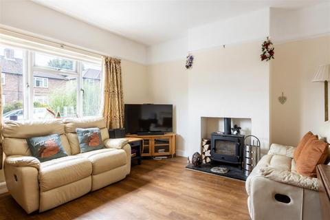 79 Alexander Road, Reigate, RH2 8EA