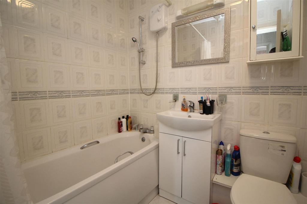 Bathroom .JPG
