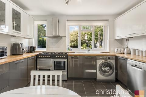 4 Fairley Way, Cheshunt, Waltham Cross, EN7 6LG