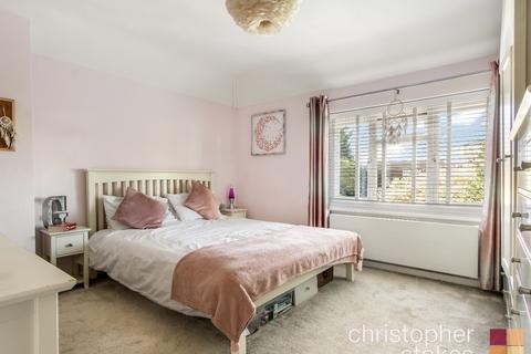 4 Fairley Way, Cheshunt, Waltham Cross, EN7 6LG