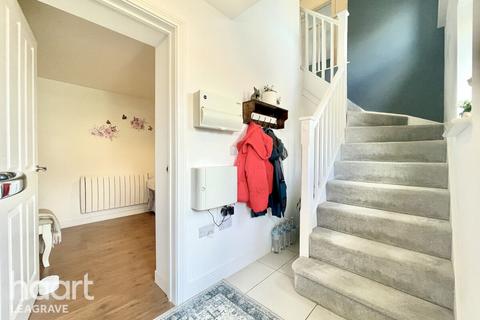 7 Colosseum Drive, Houghton Regis, Dunstable, LU5 6QD