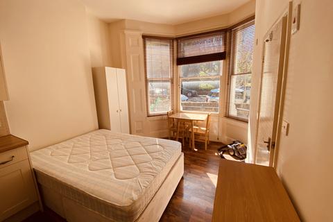 Studio to rent, Tufnell Park N7