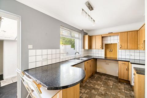 8 Roosevelt Road, Dover, CT16 2BT