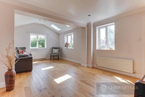 4 bedroom detached house for sale, Campbell Close, Buntingford