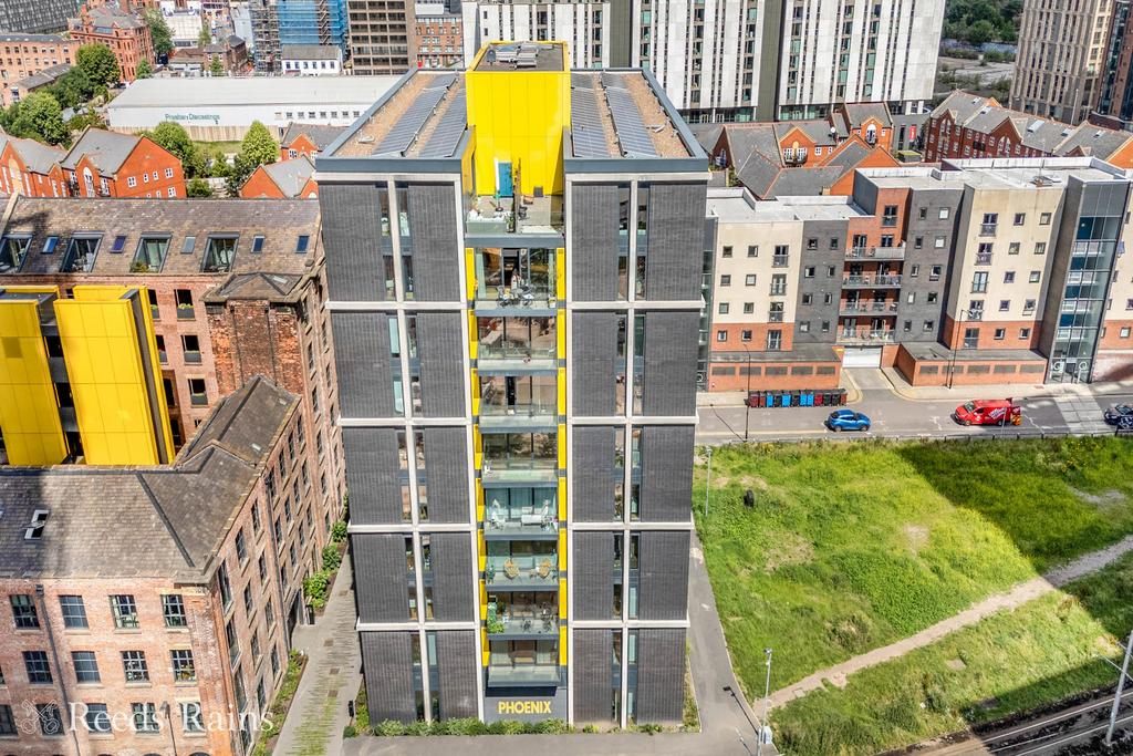 Apartment in Manchester, Piccadilly, City Centre - View 2