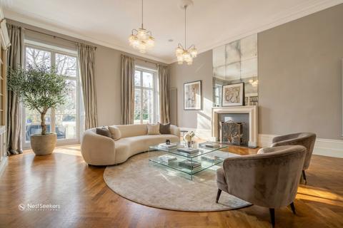 6 bedroom townhouse for sale, Queen's Gardens, London W2