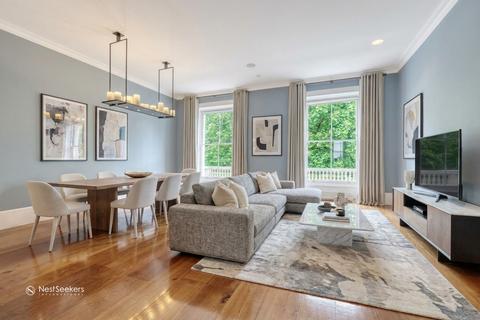6 bedroom townhouse for sale, Queen's Gardens, London W2