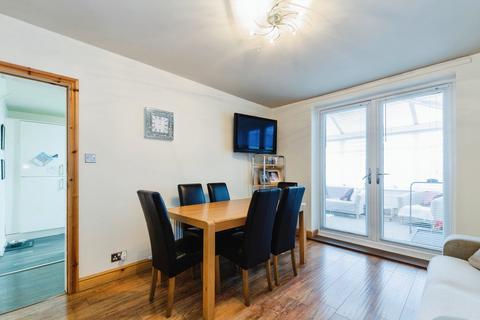 8 Crescent Avenue, Over Hulton, Bolton, BL5 1EW