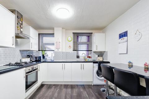 8 Crescent Avenue, Over Hulton, Bolton, BL5 1EW