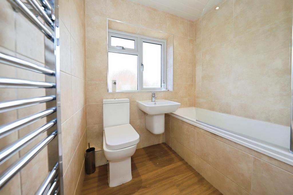 Main Bathroom W/C