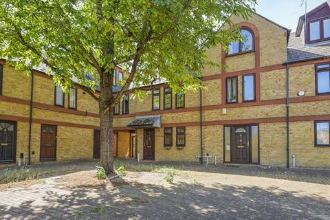 3 bedroom terraced house to rent, Spirit Quay, Wapping, London, E1W