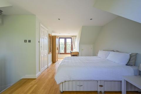 3 bedroom terraced house to rent, Spirit Quay, Wapping, London, E1W