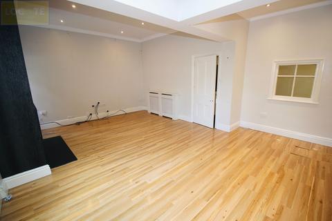 4 bedroom semi-detached house for sale, Western Road, Flixton