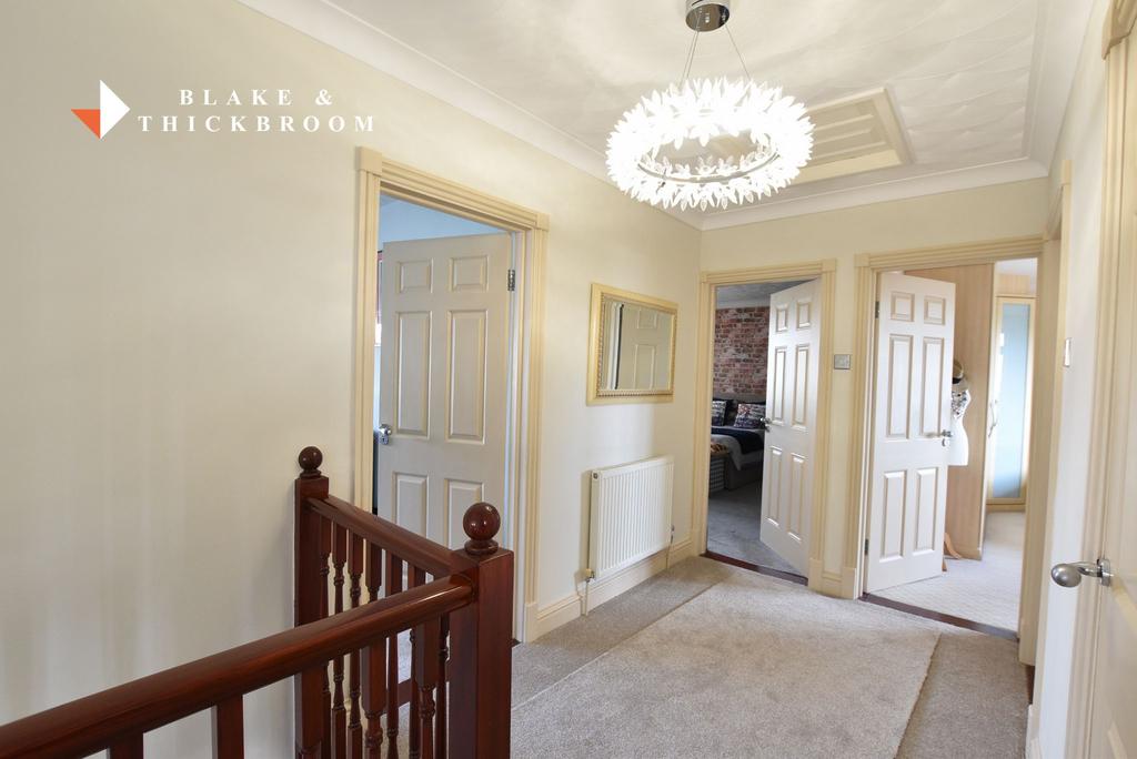 First floor galleried landing