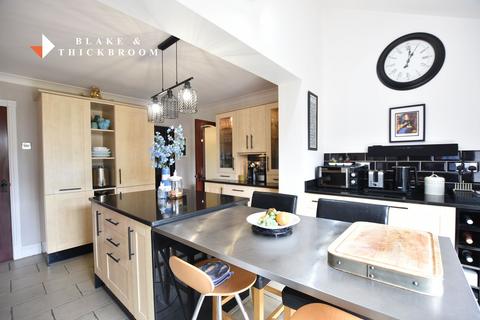 4 bedroom detached house for sale, First Avenue, Clacton-on-Sea