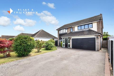 4 bedroom detached house for sale, First Avenue, Clacton-on-Sea, CO15 5AH