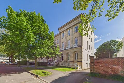 Queens Parade, Cheltenham