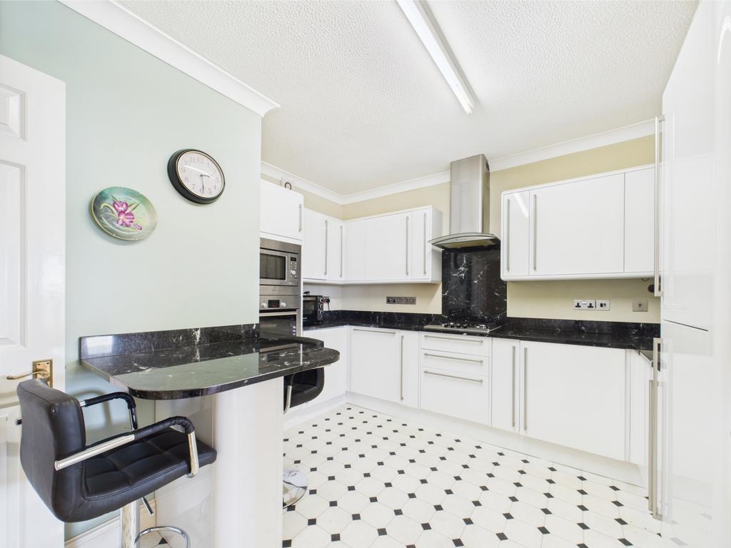 Cam01740 g0 pr0385 still008