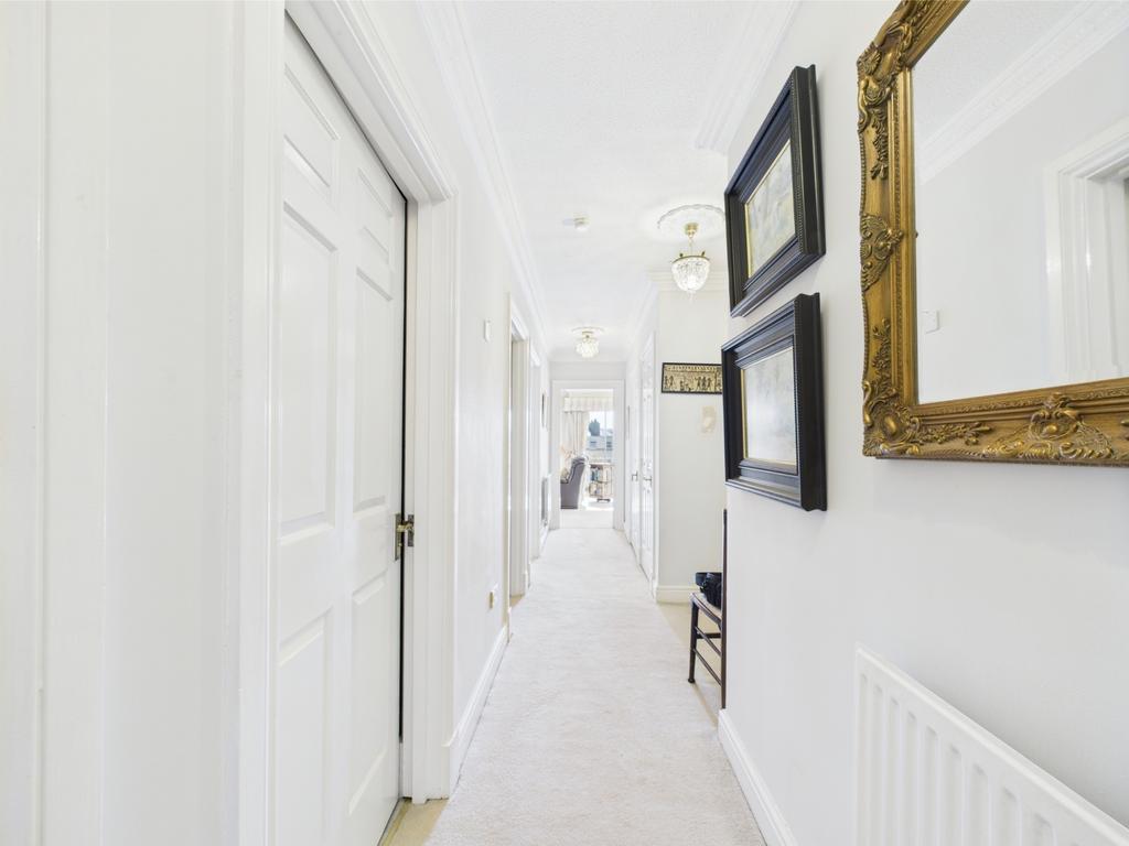 Cam01740 g0 pr0385 still013