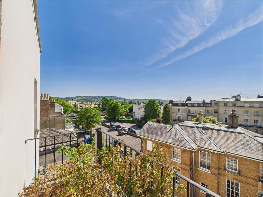 Cam01740 g0 pr0385 still005