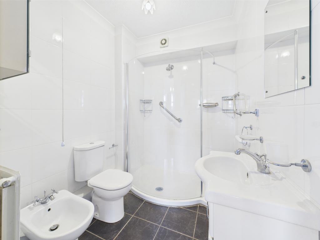 Cam01740 g0 pr0385 still020