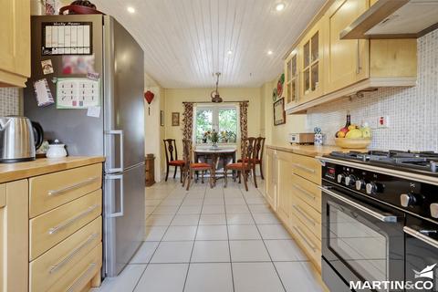 4 bedroom end of terrace house for sale, St Fabians Drive, Chelmsford