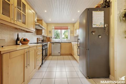 4 bedroom end of terrace house for sale, St Fabians Drive, Chelmsford