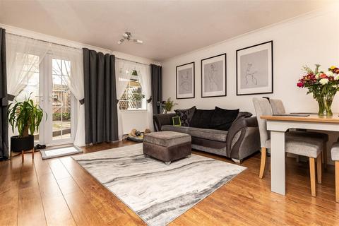 40 Hampden Close, North Weald, Epping, CM16 6JX
