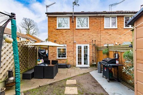 40 Hampden Close, North Weald, Epping, CM16 6JX