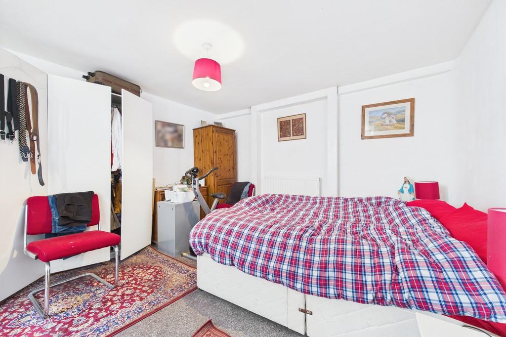 Cam01085 g0 pr0595 still001