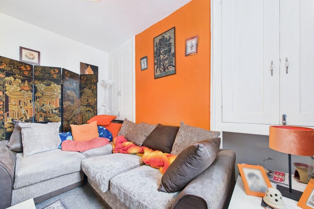 Cam01085 g0 pr0595 still003