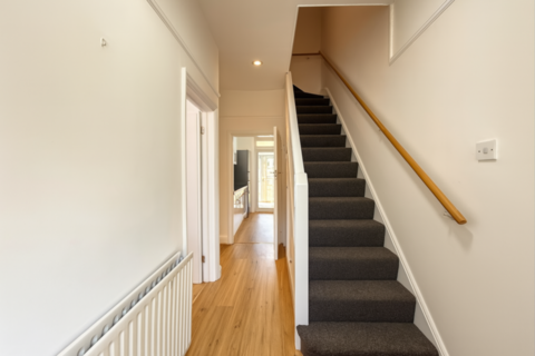 3 bedroom terraced house to rent, Cranley Drive, Ilford IG2