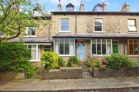 3 bedroom terraced house for sale, Leyburn Grove, Bradford BD18