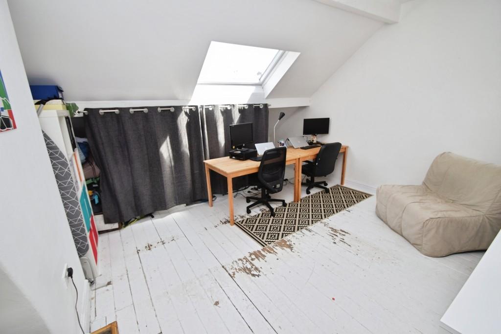 34e03d95-Office 201