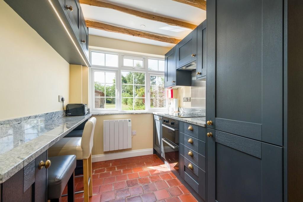 1440px-Orchard House-33