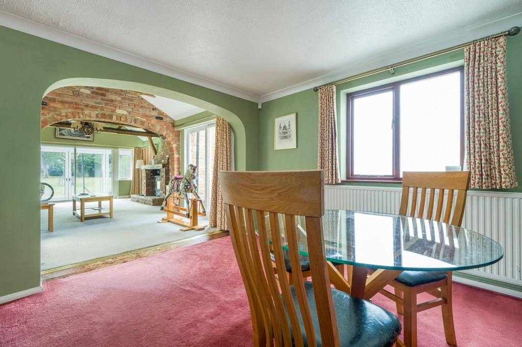 1440px-Orchard House-11