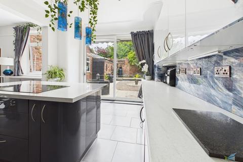 undefined, Buckingham Avenue, Wirral CH43