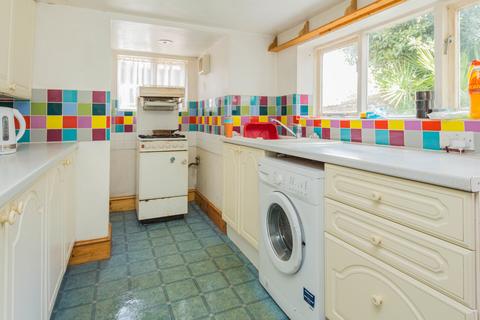 2 bedroom semi-detached house for sale, Finedon Road, Wellingborough NN9