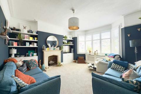 4 bedroom semi-detached house for sale, Leigh on Sea SS9