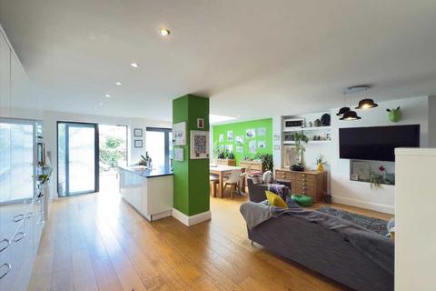 4 bedroom semi-detached house for sale, Leigh on Sea SS9