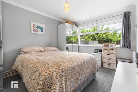 2 bedroom ground floor flat for sale, Pant-y-Celyn Road, Penarth CF64