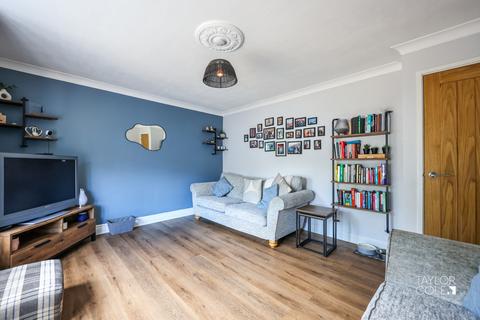 3 Swallowfield, Tamworth, B79 7SG
