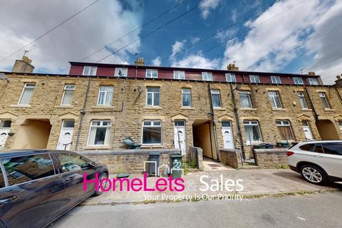 4 bedroom terraced house to rent, Marsland Place, Bradford BD3