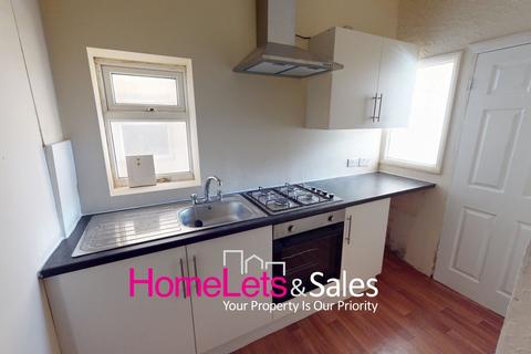4 bedroom terraced house to rent, Marsland Place, Bradford BD3