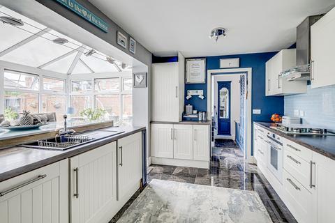 3 bedroom semi-detached house for sale, Romsey Close, Benfleet, SS7