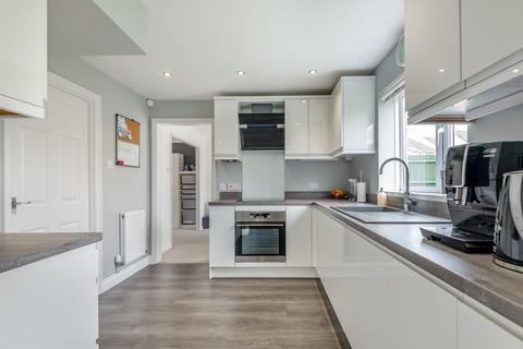 9 Cadoc Close, Caerwent, Caldicot, NP26 4QT