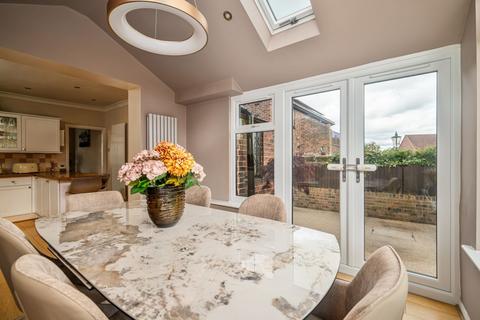 87 Whitehall Road, Drighlington, Bradford, BD11 1LN