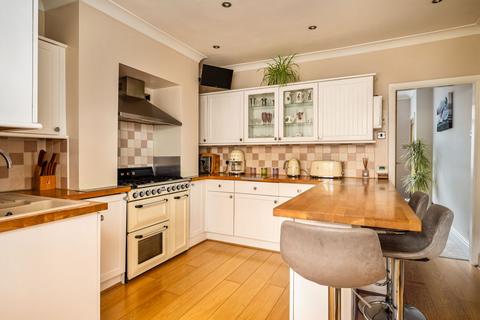 87 Whitehall Road, Drighlington, Bradford, BD11 1LN